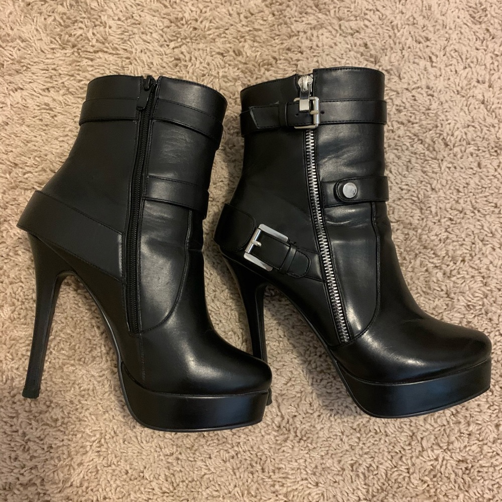 Black Moto style platform boots w/Zipper - size 8